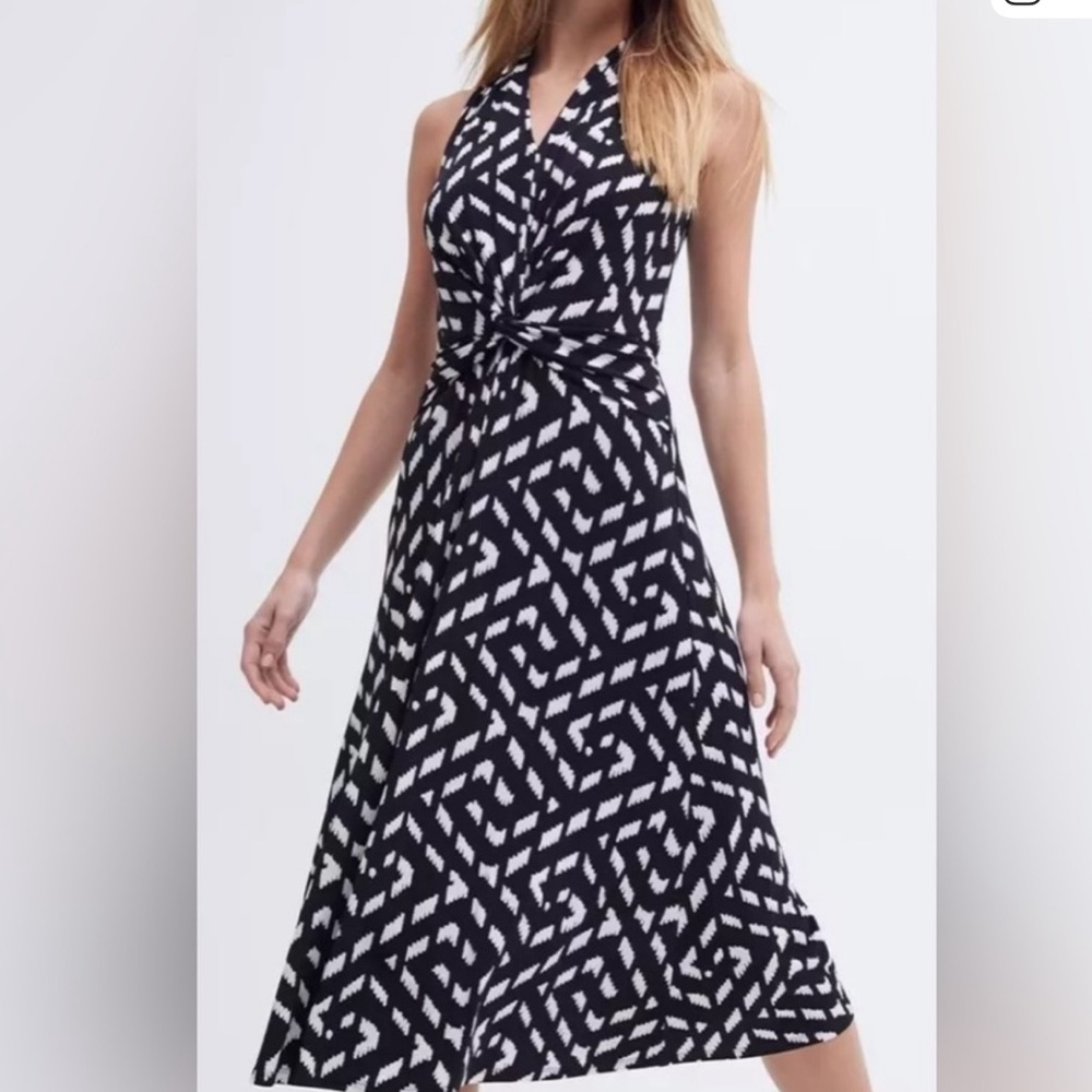 White House Black Market Black & White Geometric Twist-Front Dress